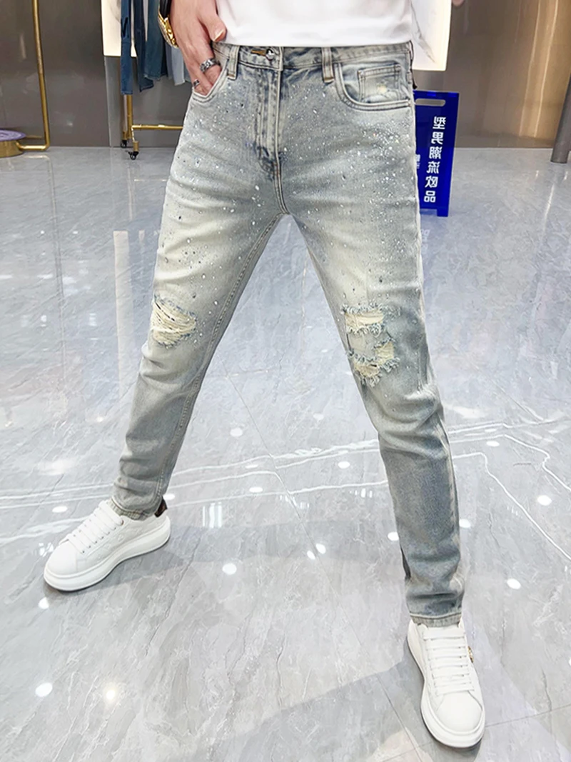 

Light Wash Rhinestone Men's Jeans Casual Spring Summer New Style Fashionable Slim Fit Long Pants mid Waist Zipper Closure