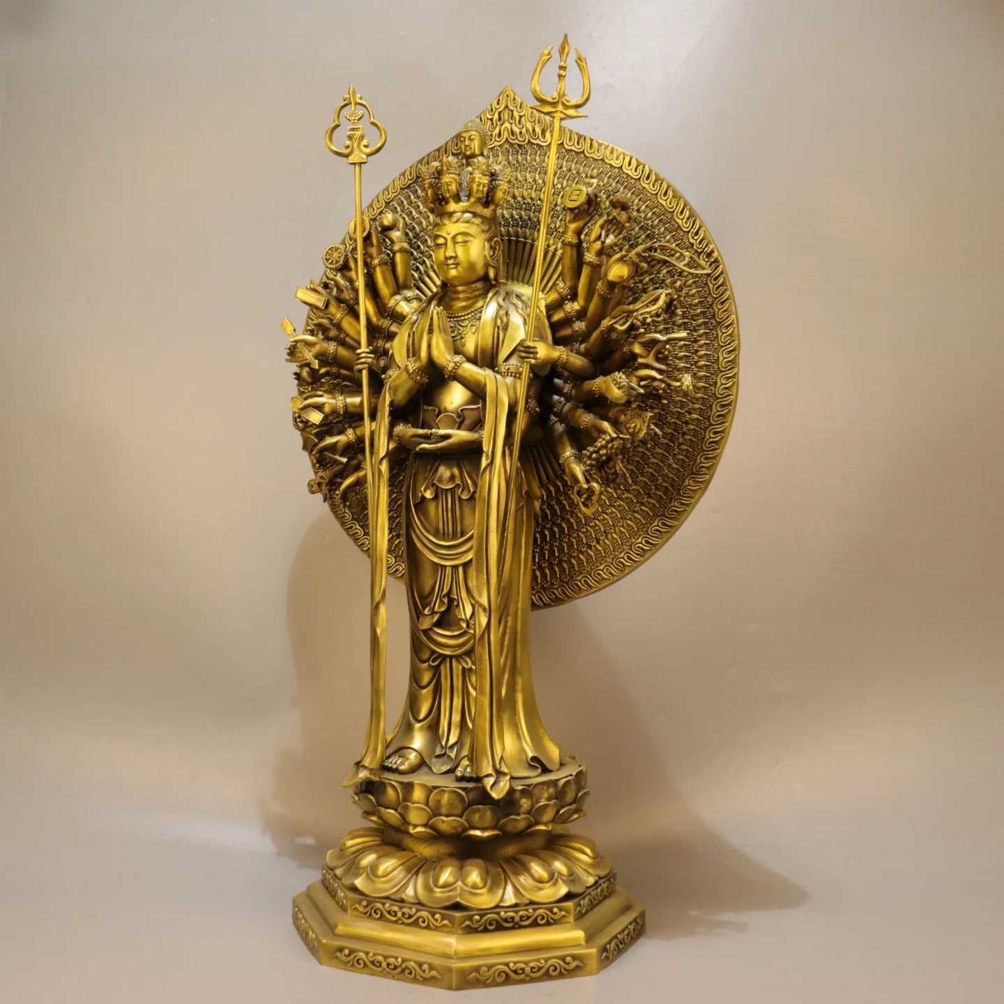 

27"Tibetan Temple Collection Old Brass 1000 arm Thousand Hand Guanyin Station Buddha Backlight Lotus Terrace Worship Hall
