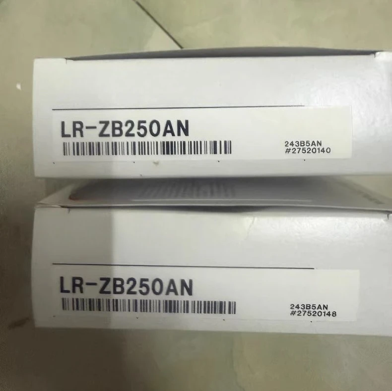 Laser Sensor LR-ZB2…