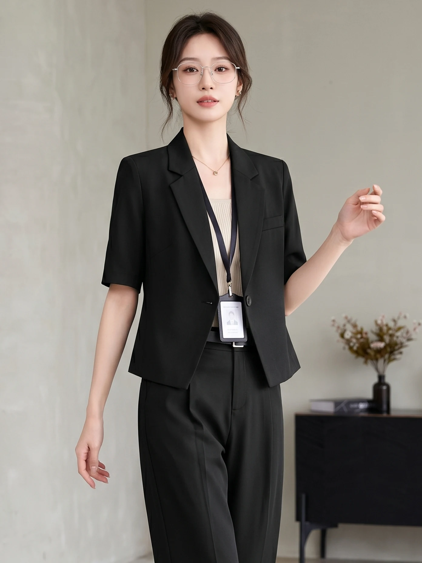Black Casual Short Suit Jacket Women's Small Size 2026 New Summer Interview Formal Short Professional Suit Set for Ladies