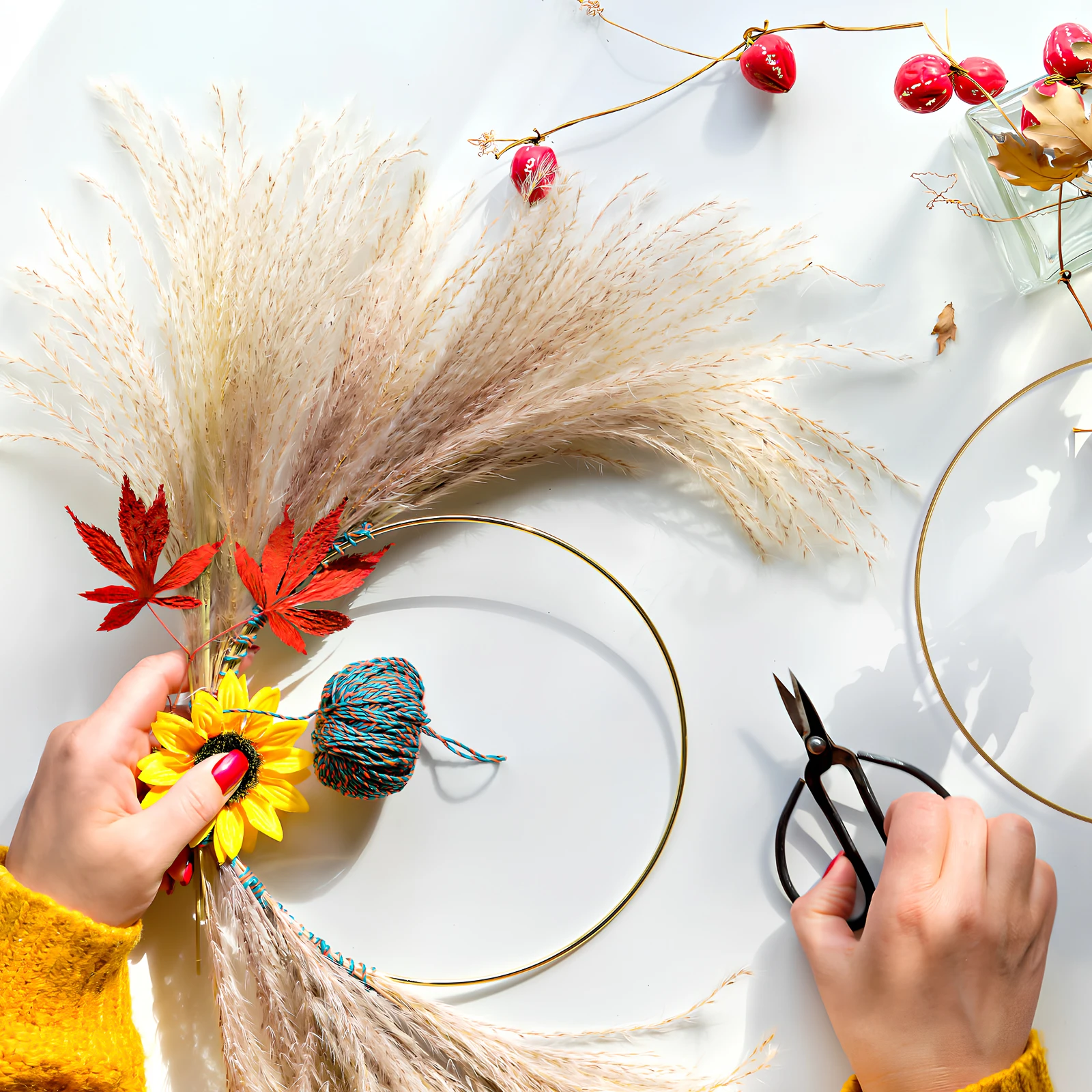 

10Pcs Floral Hoops Decoration Craft Rings Macrame Wedding Floral Metal Wreath Frames for Crafts Wreath Frames Table Decor Rings