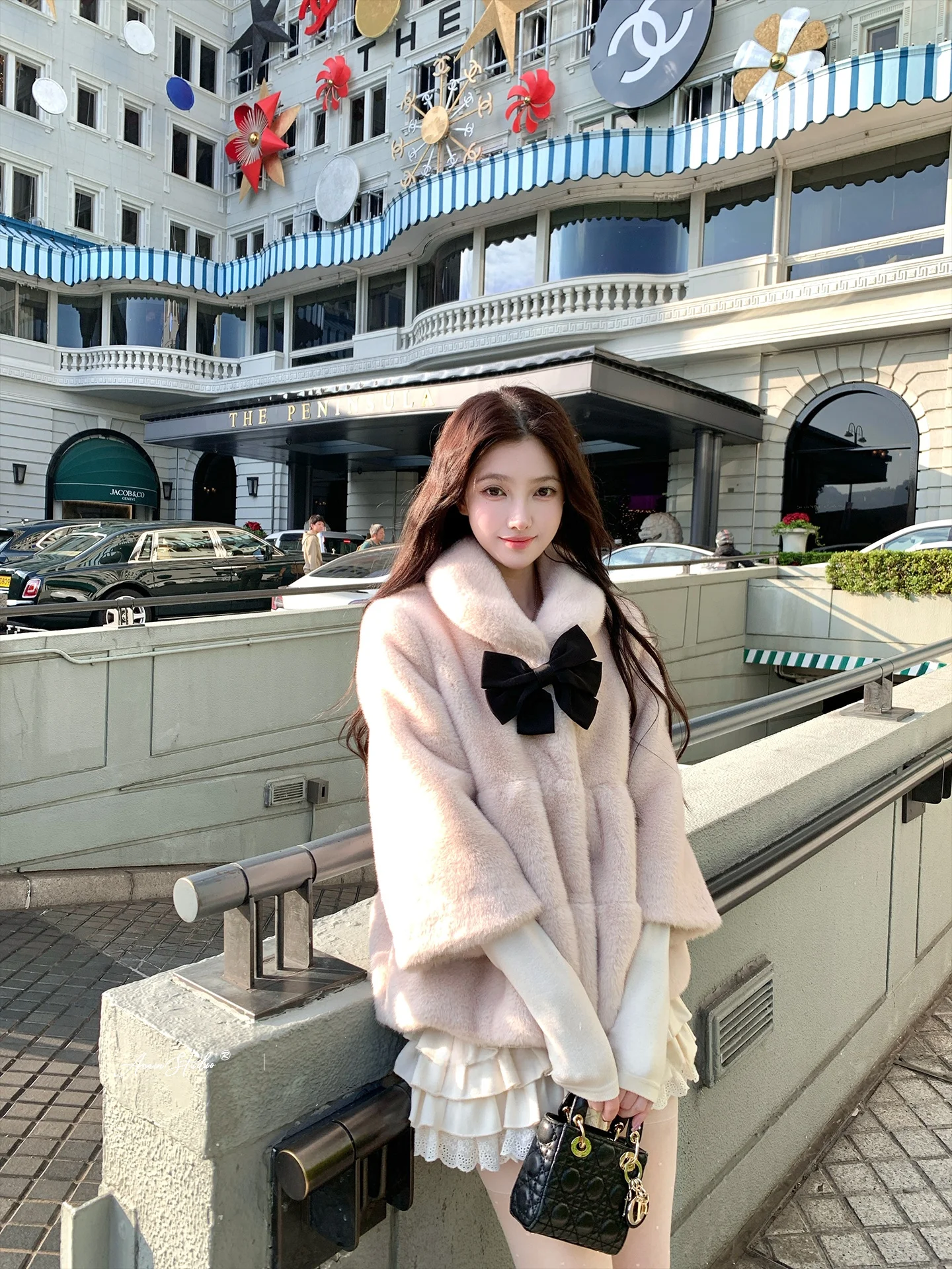 

Eco-Friendly Mink Fur Jaet Women's Winter Princ Sle Long Sve Coat Medium-Length Snowball Mink Outerwear