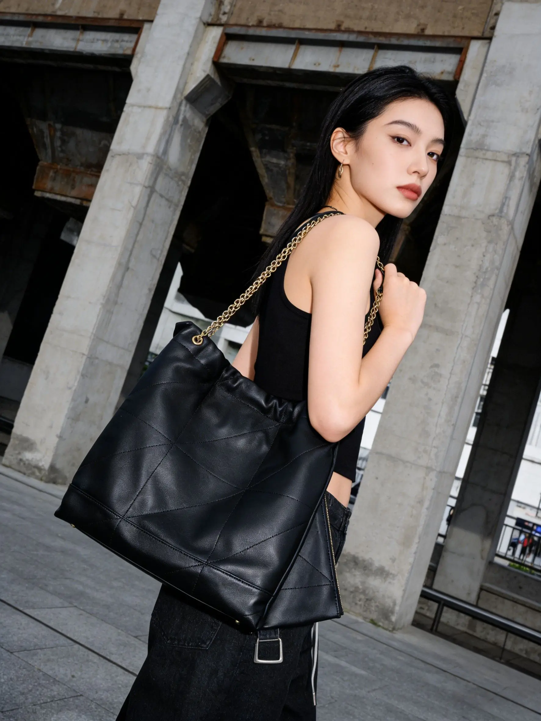 

New Women's Luxury Vintage Fashion Multifunctional Chain Bag Design Shoulder Bag Diamond Underarm Bag
