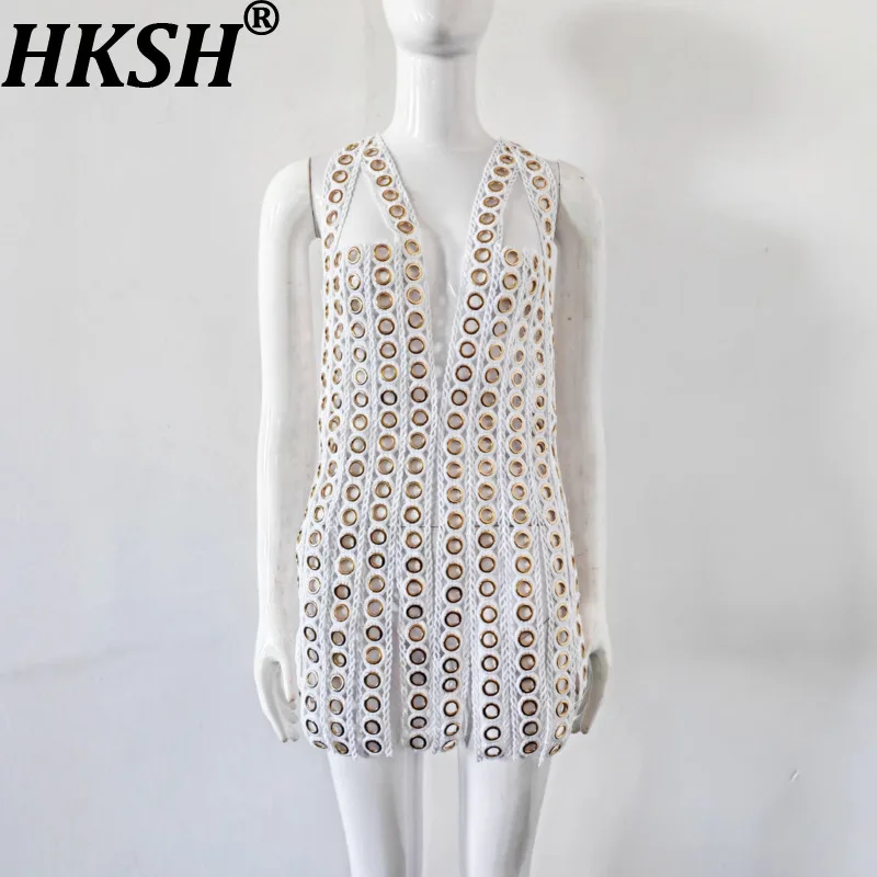 

HKSH Women Trend Sexy Short Dress Sleeveless V-neck Eyelet Hollow Out Slim Fit Nightclub Fashion Dresses New Summer 2026 HK19592