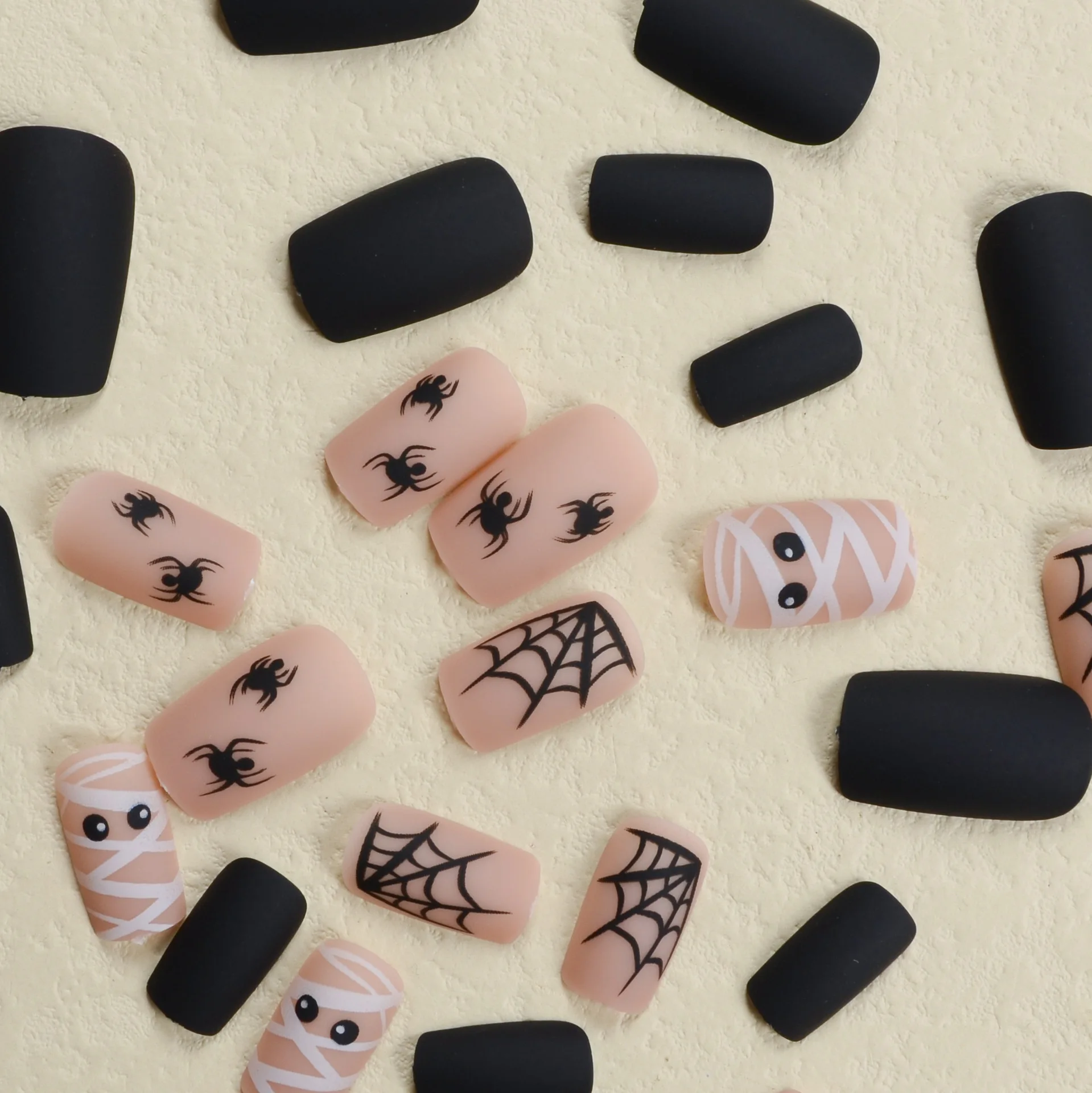 Halloween Press on Nails Black Short Square Fake Nails Kit with Glue Spider Web Fall Design False Nails Natural Fit Nail Art Kit