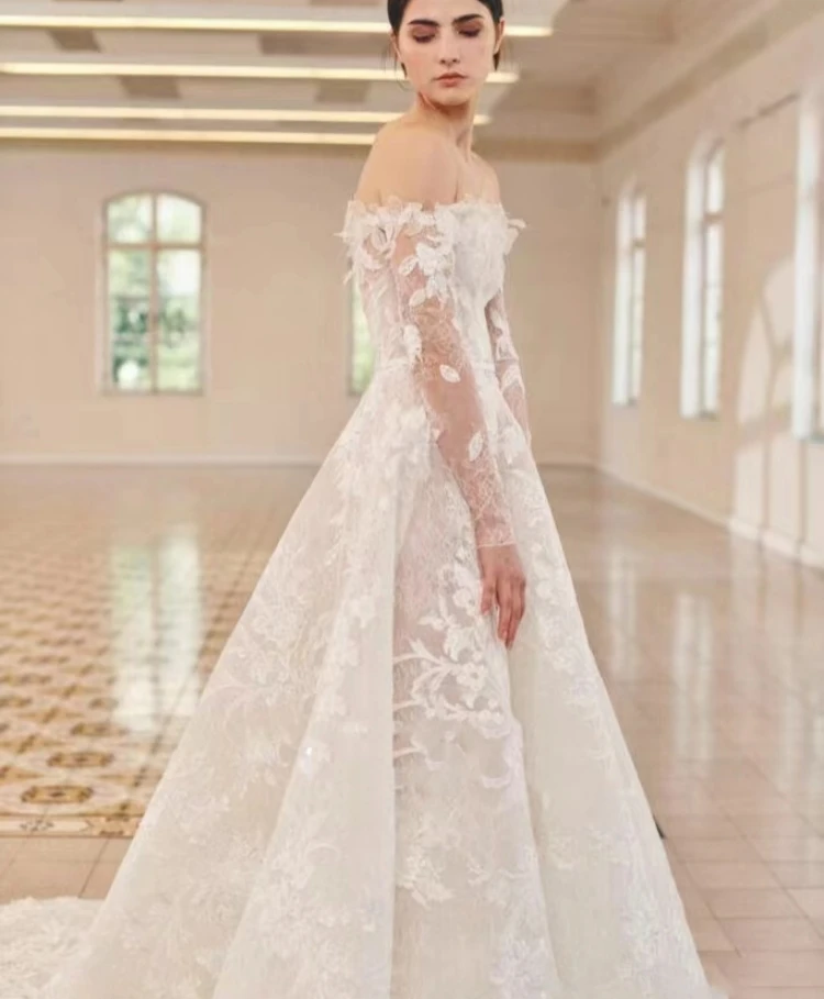 Vestidos de casamento no pescoço do barco com apliques de renda, vestidos de noiva românticos, roupões para festa formal, fora do ombro