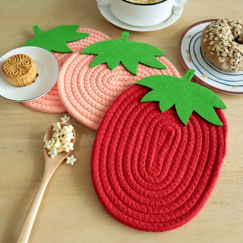 

1Pc Strawberry Fruit Shape Cotton Placemat Table Drink Tea Coaster Cup Dish Pad Pot Holder Home Wedding Party Decoration