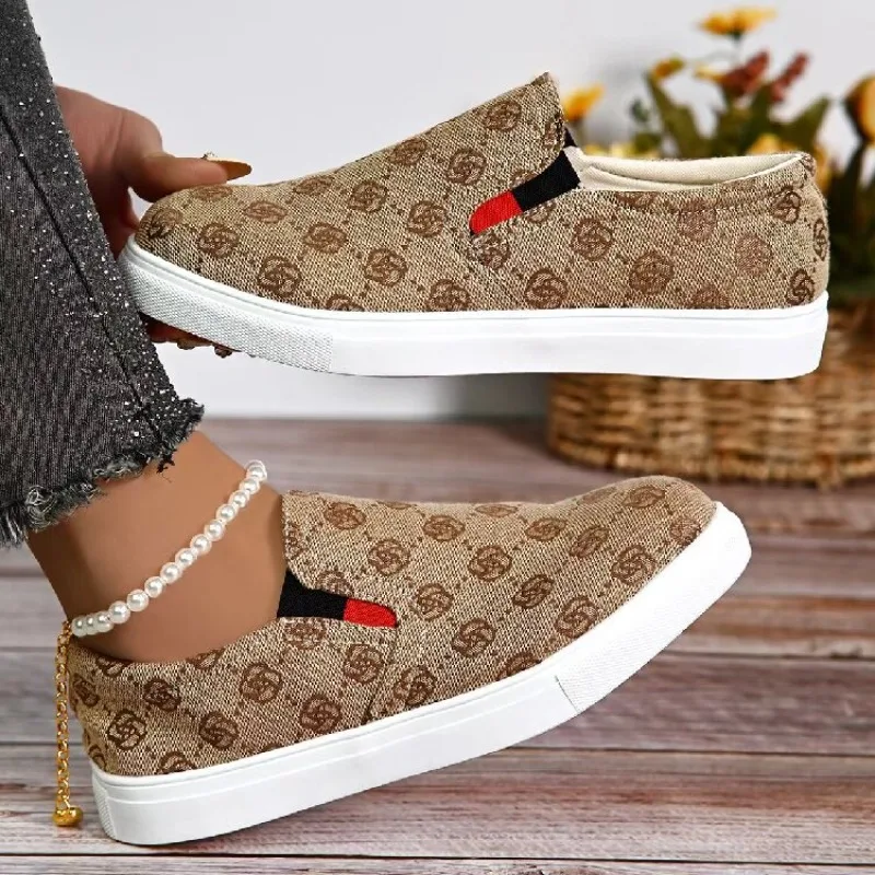 Sneakers da donna scarpe di tela Casual calde per le donne che camminano Slip on mocassini moda Outdoor Flat Sneakers donna Zapatos De Mujer