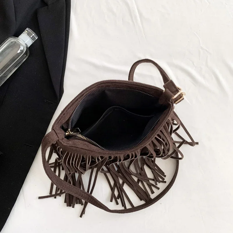 Ladies Tassels Crossbody Bag Boho Scrub Leather Single Shoulder Bag With Fringed Leisure Sense Daily Working Travel Tote Pouch