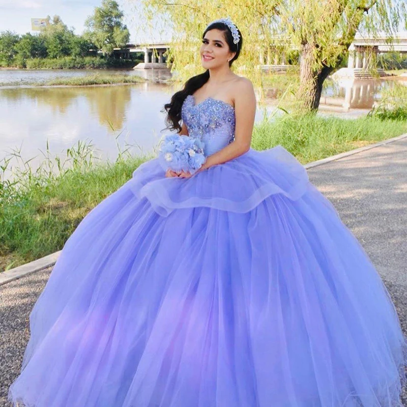 

Lavender Lace Beaded Quinceanera Dresses Sweetheart Crystals Floor-Length Ball Gown Pornos De 15 Años Prom Party Vestidos 2023