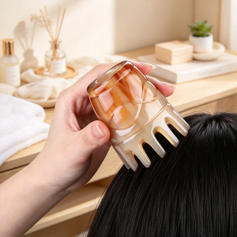Natural Horn Cylindrical Scalp Massage Brush Thick Rounded Polished Head Massage Comb for Men Women Home Grooming 소뿔 마사지 빗