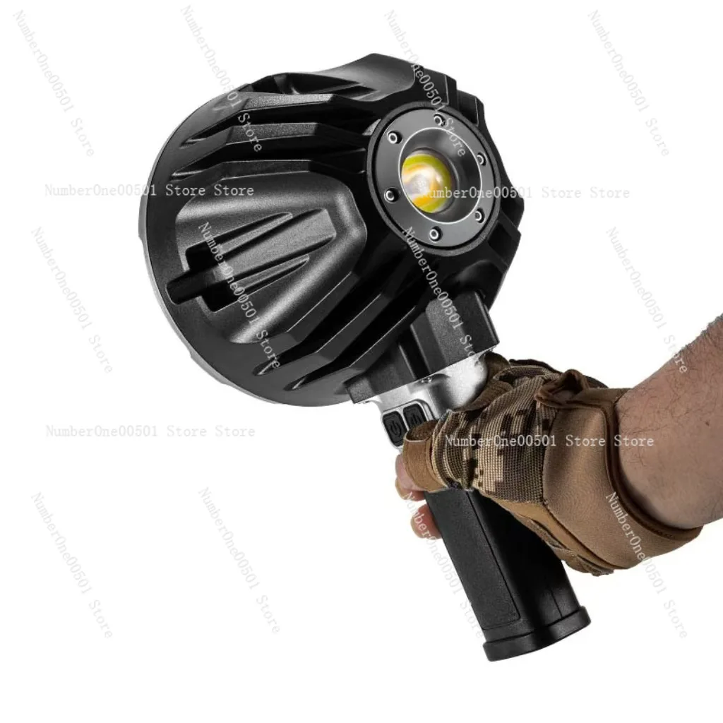 

Передние и задние двойные фонари подчеркивают внутренние и наружные рабочие фонари высокой мощности, длительный срок службы батареи, портативные