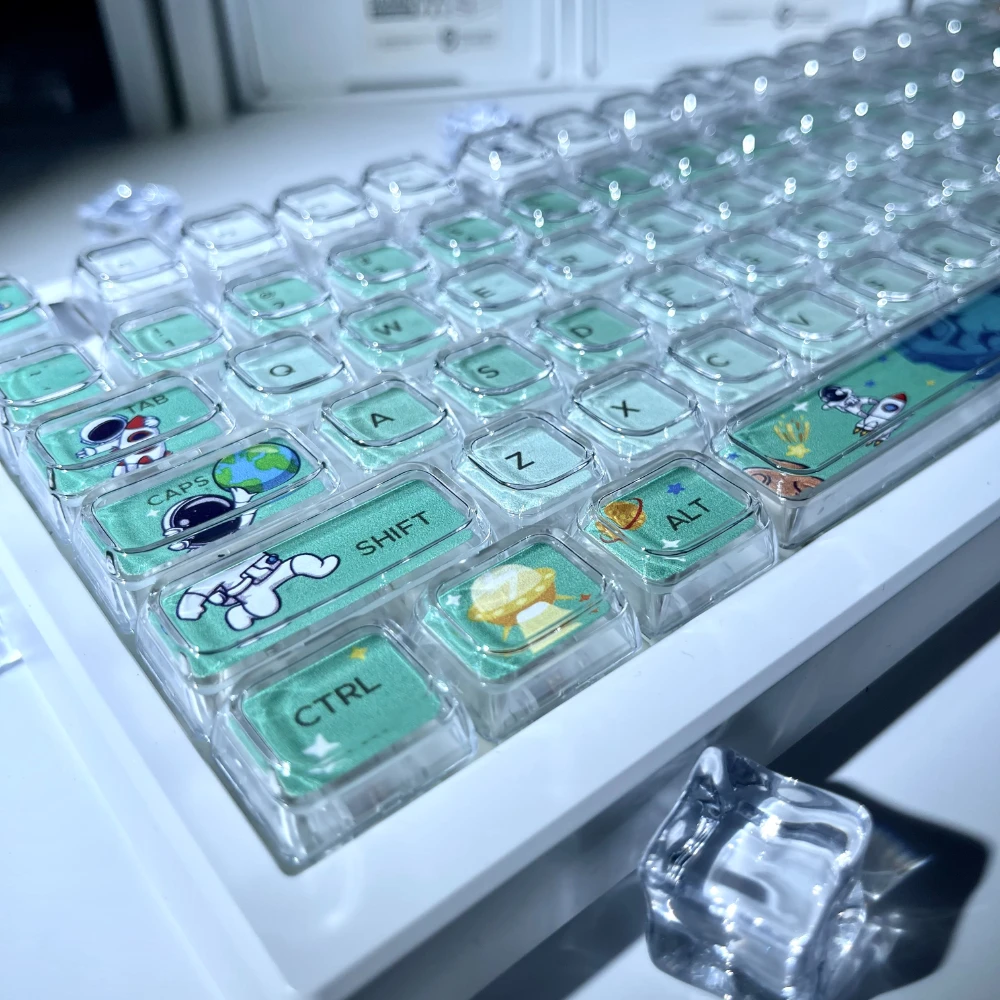 

Future Era Green Transparent Crystal Keycap XDA Profile 122 Keys PC Material Cute Astronaut DIY Mechanical Keyboard Keycaps