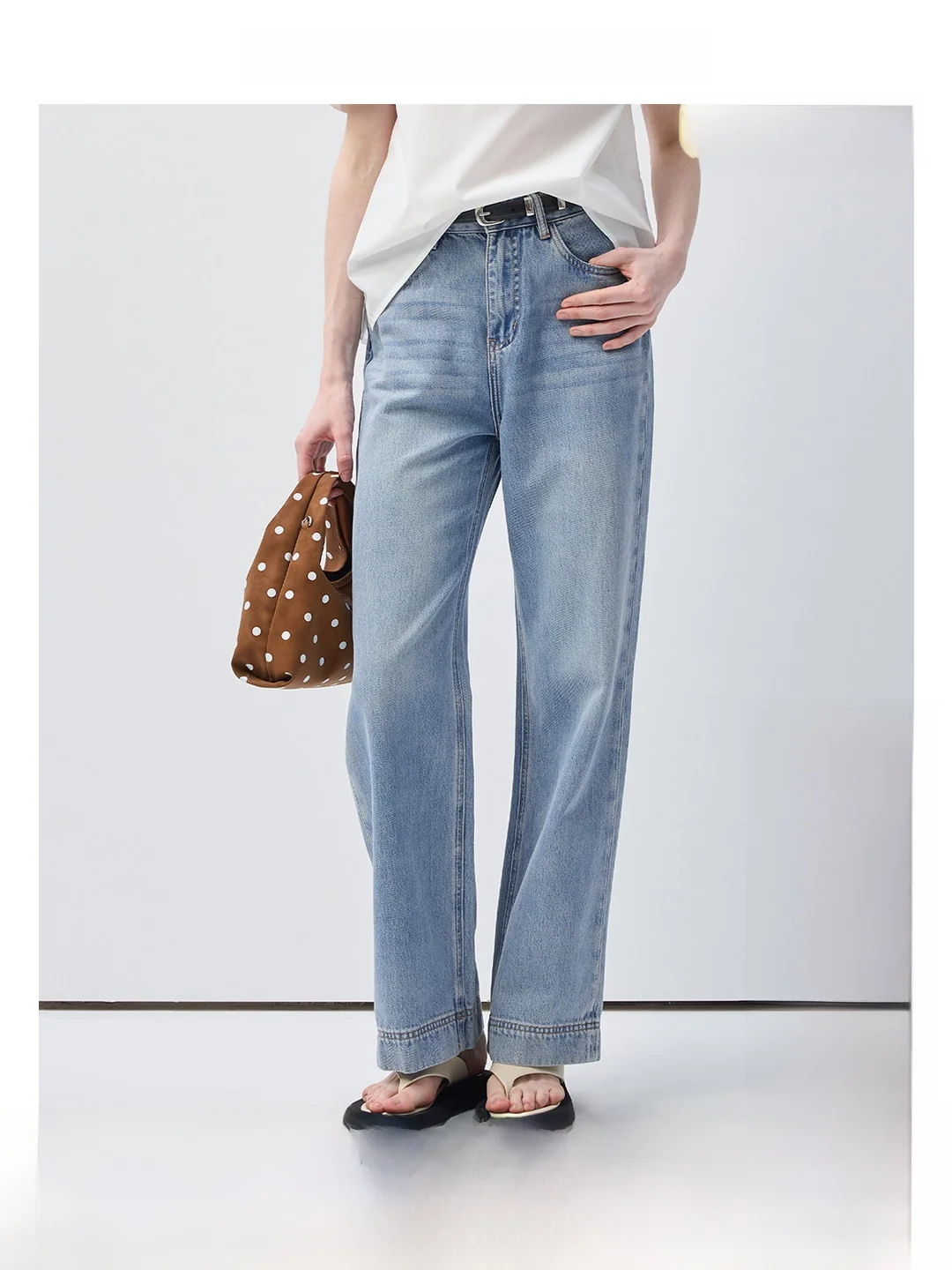 

Washed Light Blue Straight Leg Jeans VEGA CHANG Denim Pants High Waist Commute Style Summer New Loose Feeling