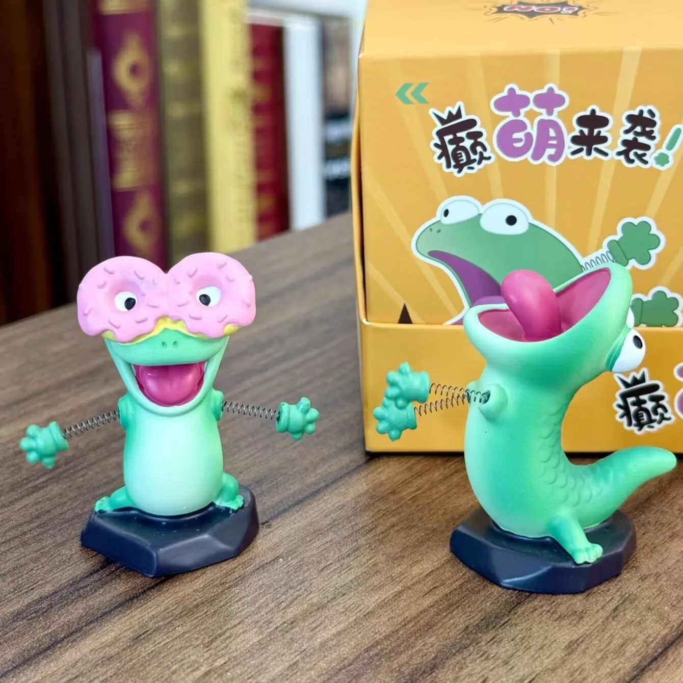 

Cute Lizard Blind Box Figure Healing Stress Relief Desktop Ornament Funny Abstract Cartoon Toy Creative Holiday Gift Trendy Play