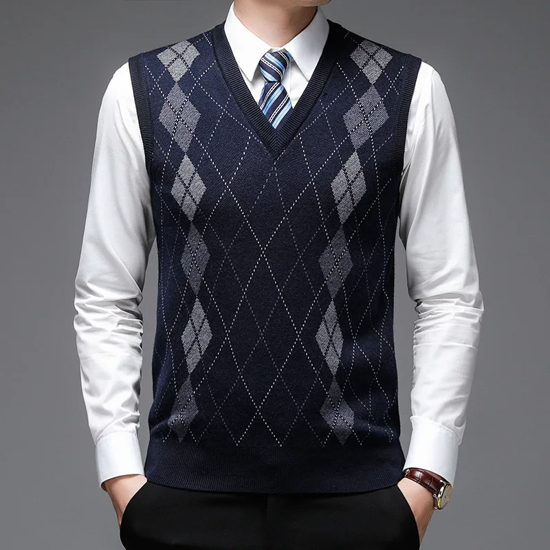 

2024 Autumn Winter New Men's Sleeveless Knit Top Young Men's Matching Color Diamond Check Hair Vest Pullover