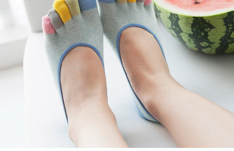 5 Paar bunte Fünf-Zehen-Socken für Damen, unsichtbare, atmungsaktive, rutschfeste, niedrig geschnittene Bootssocken aus Baumwolle für Schuhe – Detail 9