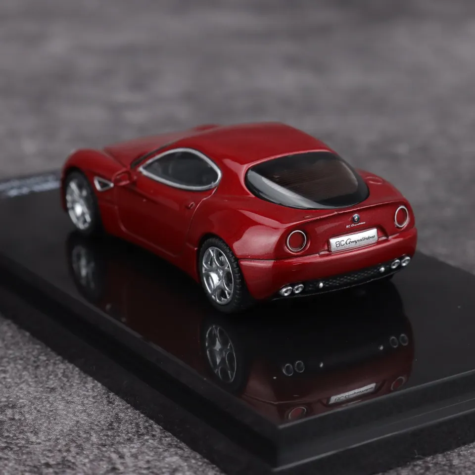 MH 1:64 Alfa Romeo 8C Competizione 2008 alloy car model