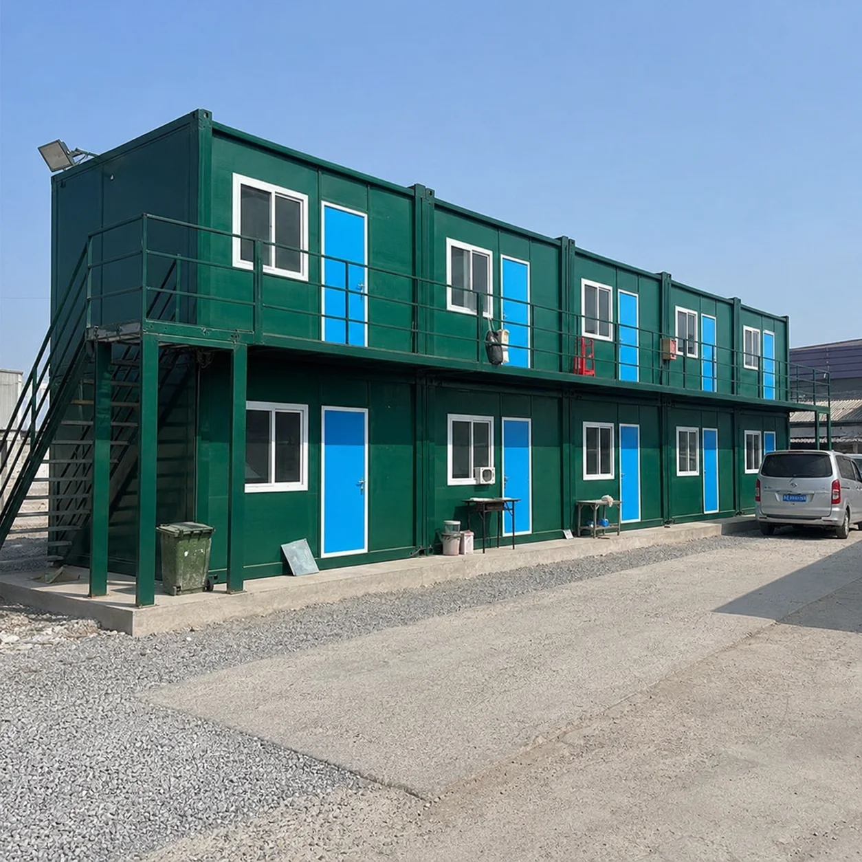 Container Houses Foldable 20Ft Modular House for Contractor Worker Camp Heavy Duty Steel Frame Anti Corrosion Structure