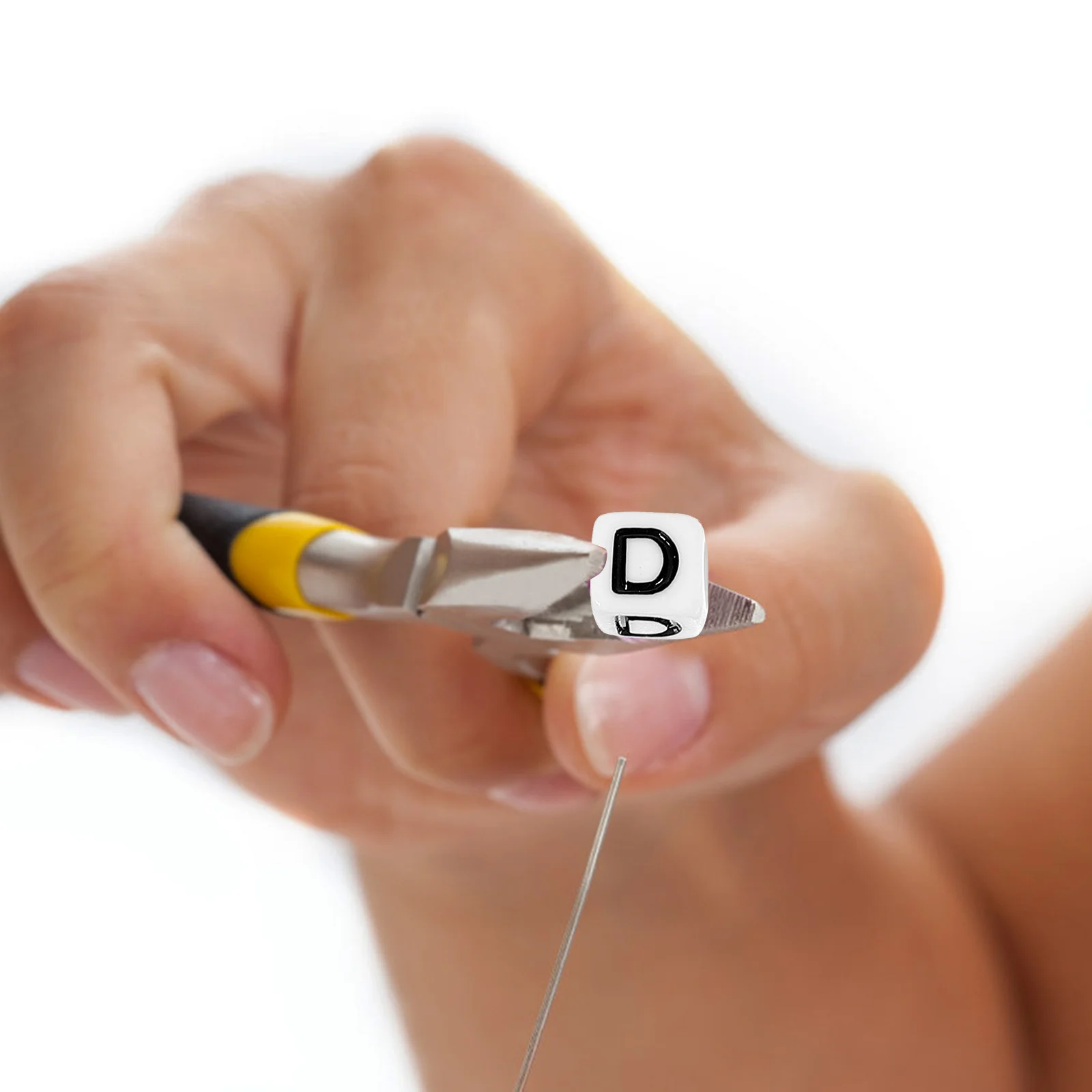 

500 шт. акриловые бусины с буквами 6x6 мм, белые, черные, для рукоделия, ожерелье, браслет, принадлежности для изготовления ювелирных изделий