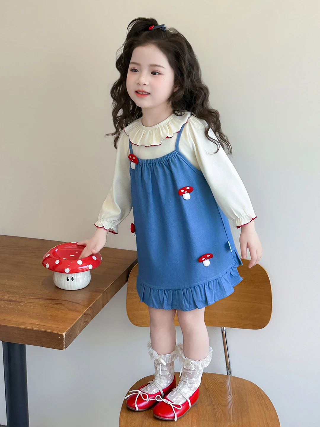 

Sweet Spring Fashion Girls' Outfit 2026 New Style Children's Long Sleeve Doll Collar Mushroom Denim Halter Dress Two-Piece Set