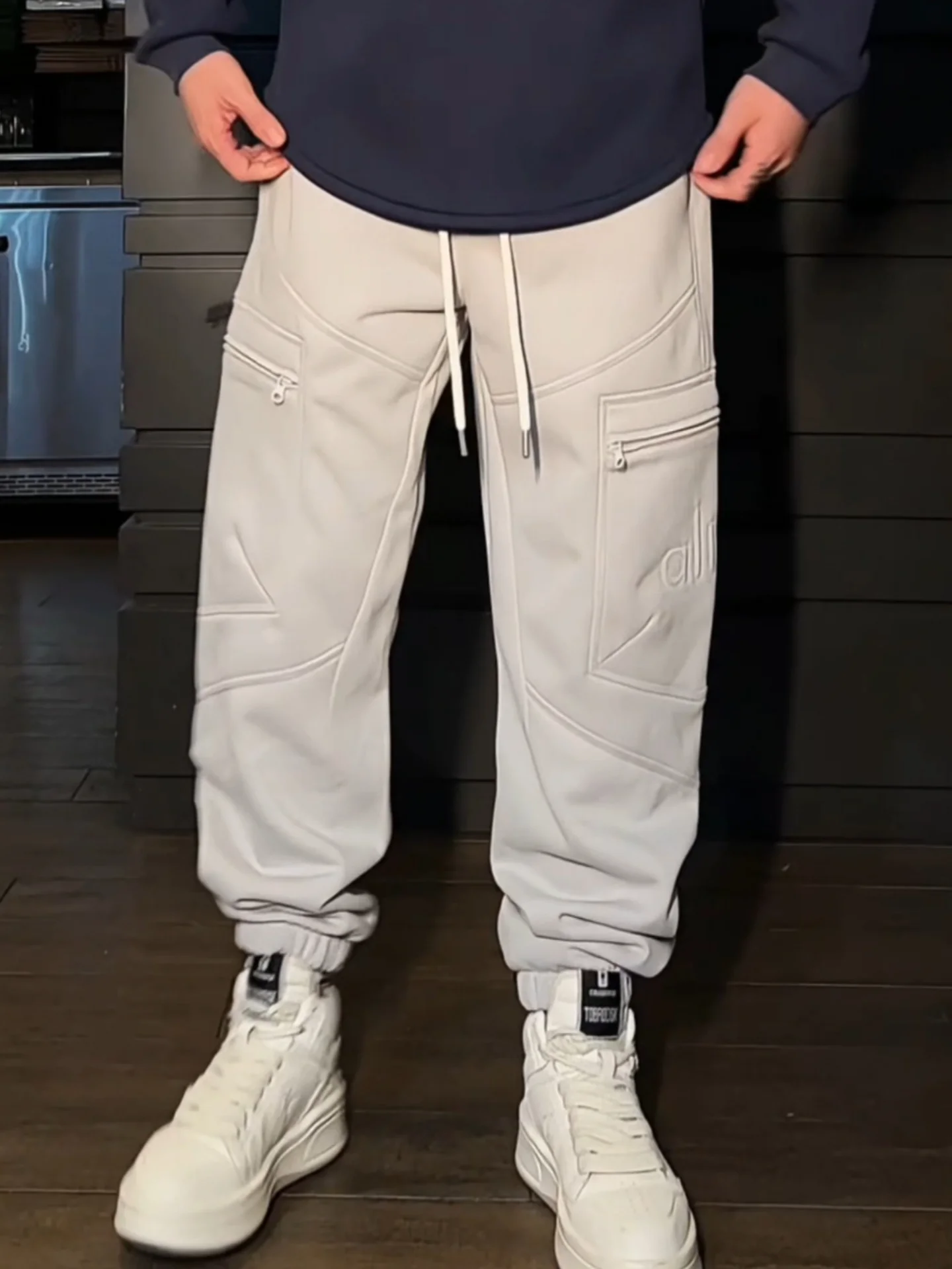 

Мужские повседневные брюки на молнии с большим дизайном, модные зимние брюки с буквенным принтом, новые универсальные модные брендовые брюки для отдыха