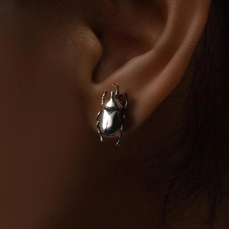 Gothic Punk Retro Small and Exquisite Insect Beetle Earring Hip-hop INS Trendy Men and Women Japanese Style Niche Ear Accessorie