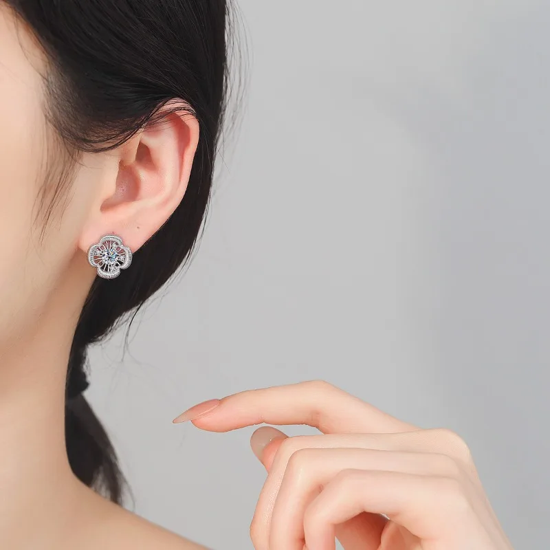 925 Sterling Silber Kleeblatt Moissanit Ohrstecker für Damen, Feiner Schmuck, 14k Vergoldete Blumenohrringe, Testergeprüft, Geburtstagsgeschenk – Detail 4
