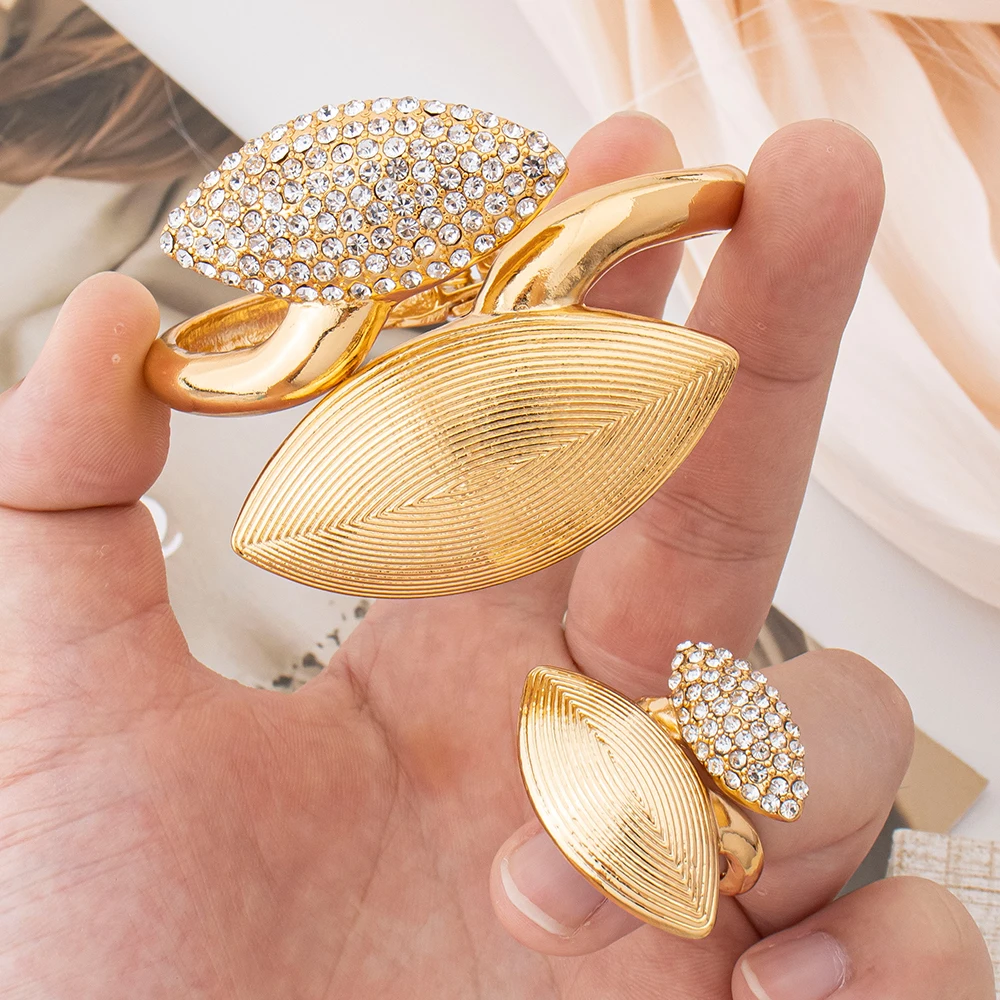 Vintage vergoldetes Blatt-Armreif-Ring-Set, vollständig mit Strasssteinen besetztes Armband, verstellbarer Ring für Damen, Abendparty-Schmuck – Detail 1