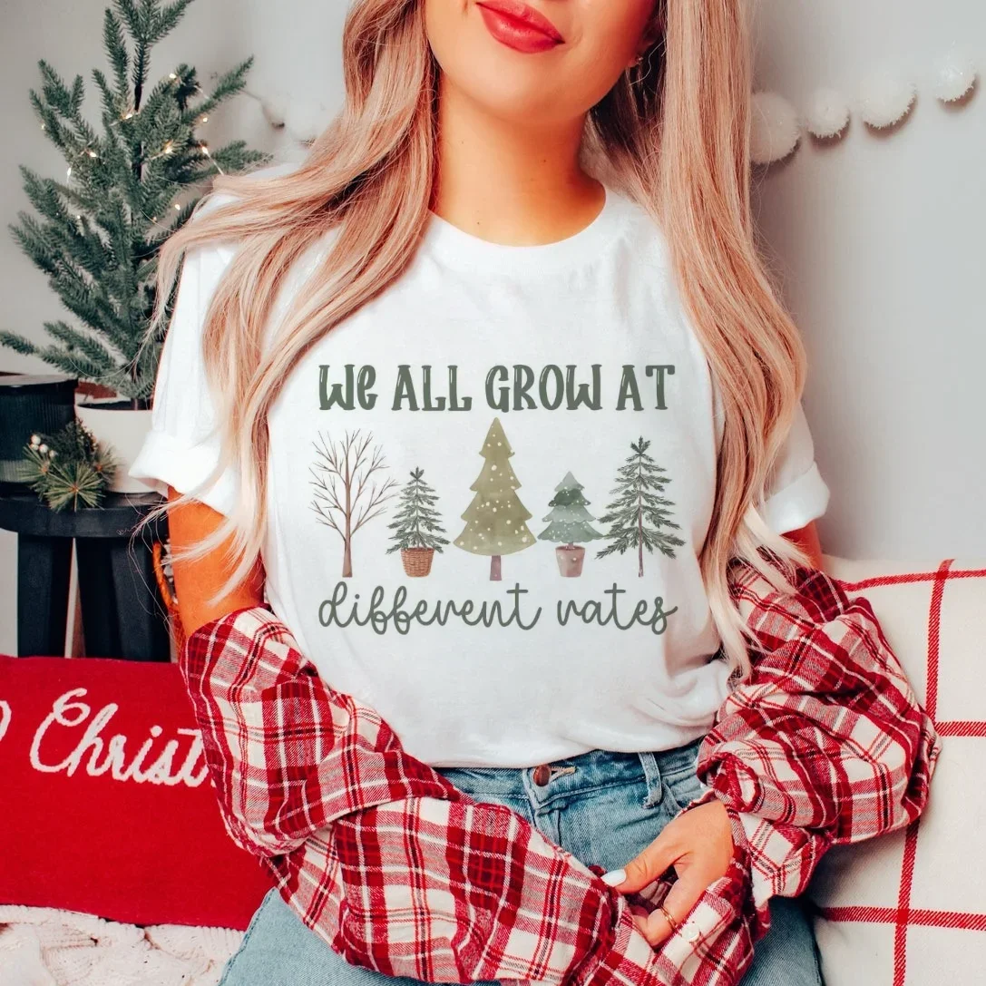 Printed We All Grow At Different Rates Christmas And New Year Short Sleeve Printed Retro Cartoon Pattern Simple Style Top T-Shir