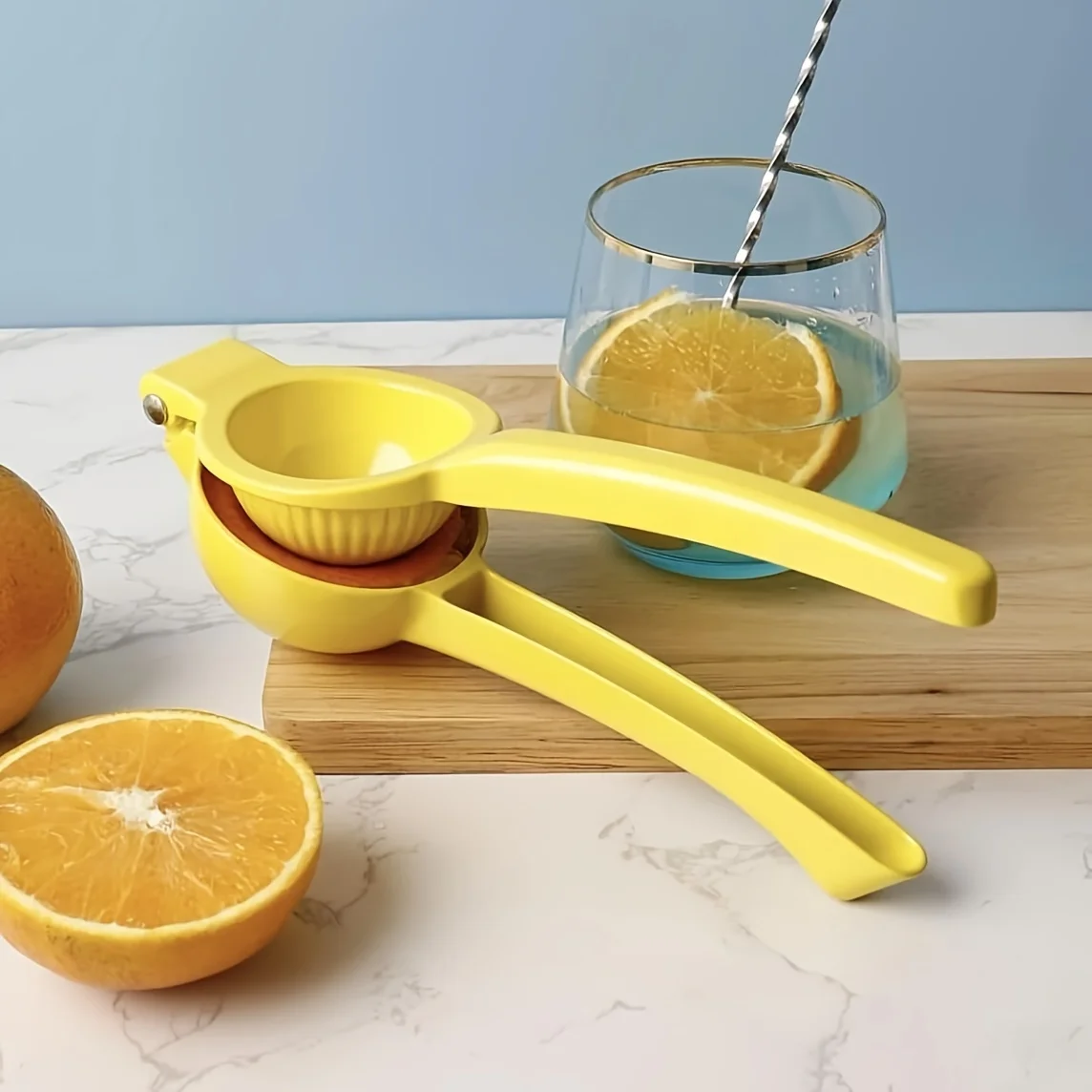 Edelstahl-Zitruspresse, handgehalten, Zitronen- und Orangenpresse, frischer Saft, gelbes Küchenwerkzeug, ergonomischer Griff, einfaches Auspressen, für Zuhause und Reisen