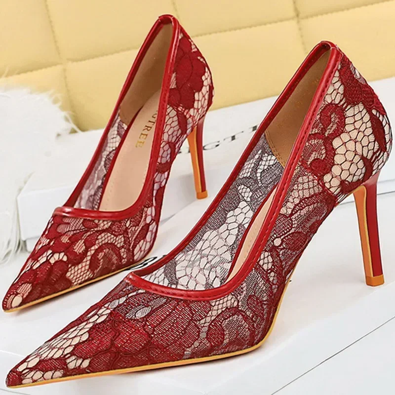 Zapatos de tacón alto de 9,5 cm para mujer, tacones de aguja con encaje de malla, punta estrecha, huecos, talla grande, y boda para fiesta, Verano