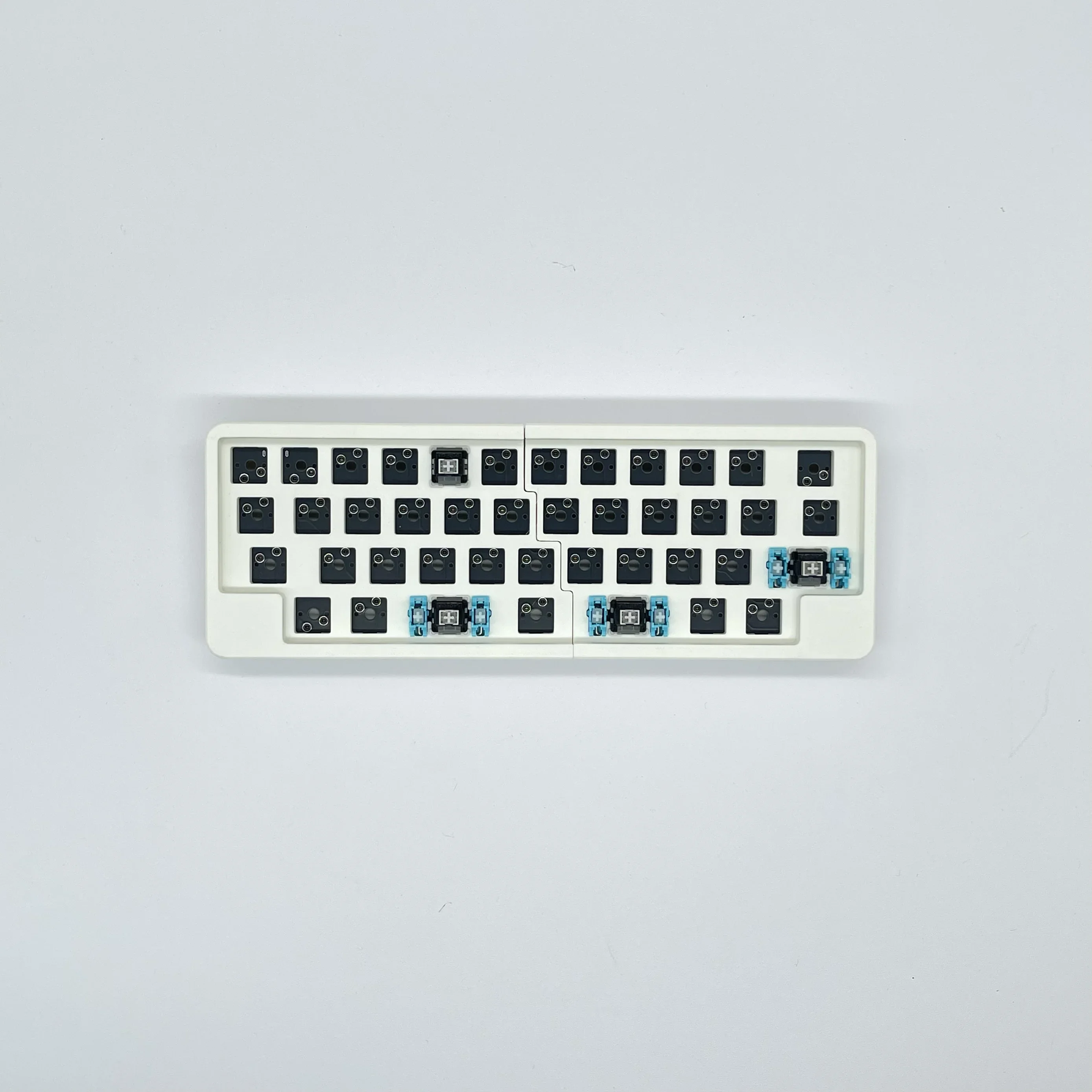 Portable Split 40 Mini Mechanical Keyboard Hot-Swap QMK VIAL 2.4G Wireless Keyboard Kit Full Programmable PC Accessories Gift