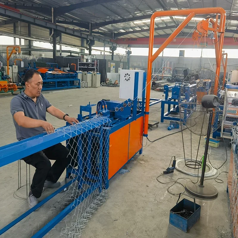 Semi-Automatic Manual Chain Link Fence Making Machine Wire Mesh Production Equipment