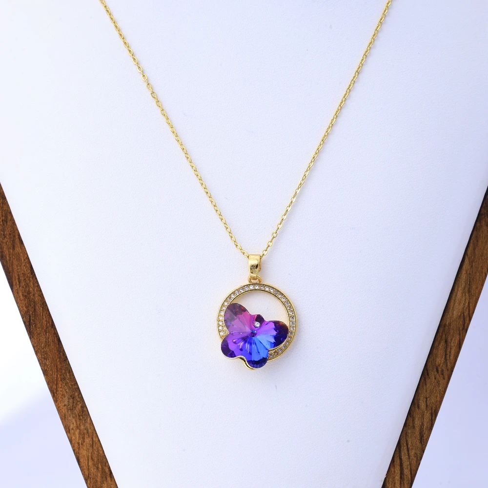 Elegant European & American Style Crystal Glass Butterfly Pendant Necklace, Versatile Women's Luxury Jewelry for High-End Decora