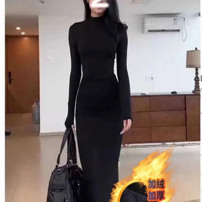 

Женская одежда: Свободные универсальные трикотажные платья, осенне-зимняя новинка, модные однотонные свитера с длинным рукавом и полувысоким воротником