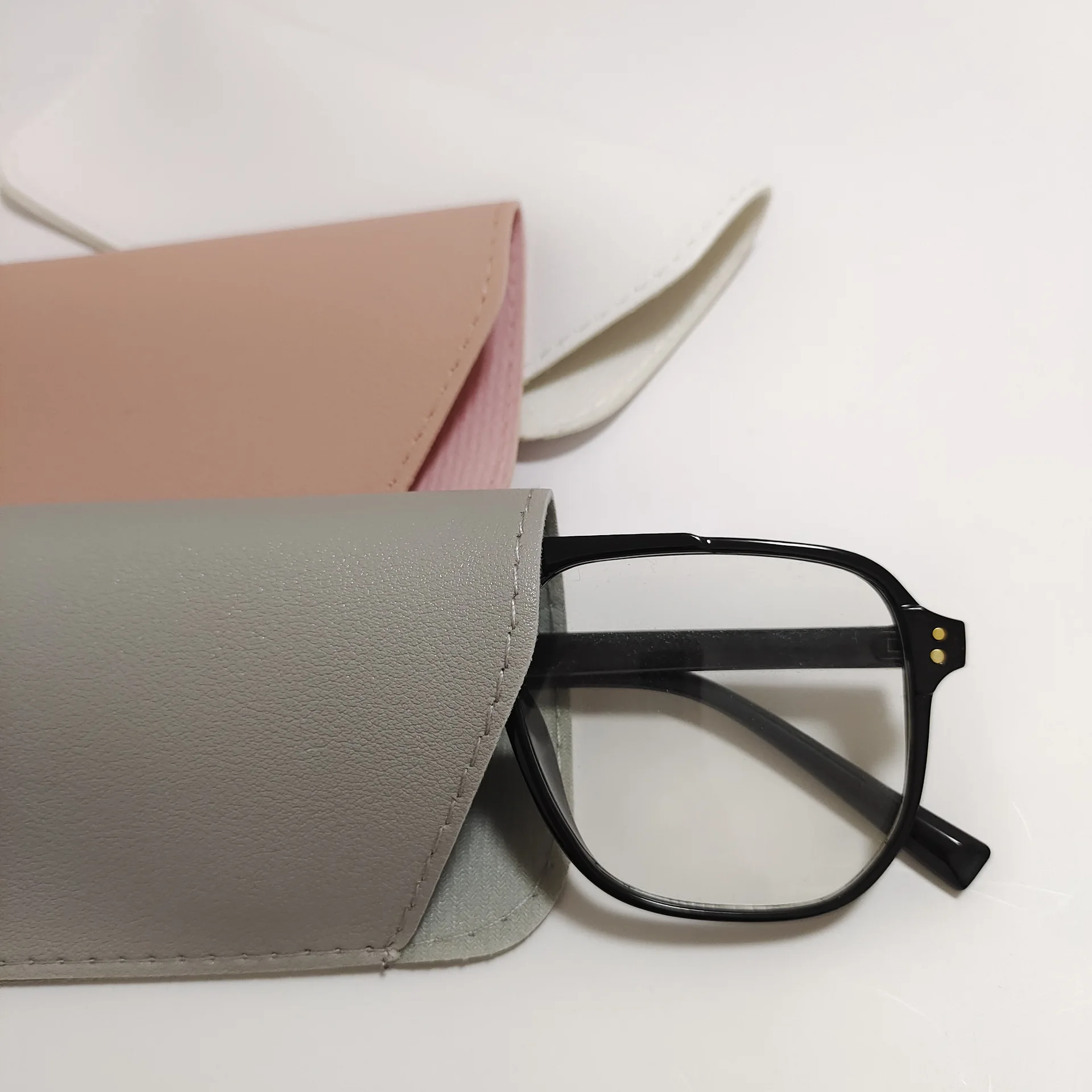 1pcs Eyewear Pouch Women Solid Glasses Bag Fashion Portable Reading Sunglasses Box Soft Pu Leather Eyeglasses Holder Accessories