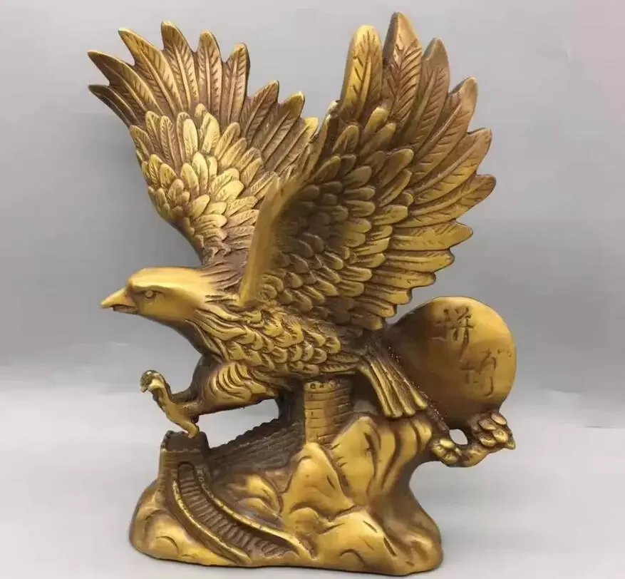 Metal Struggle Eagle Large 24cm High Decorative Decoration Home, Office, Cultural and Creative Decoration