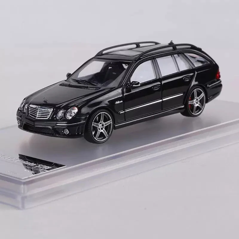 

Модель автомобиля KING MODEL 1:64, масштаб E63 W211, из металлического сплава, статическая коллекционная модель, украшение, праздничные подарки, игрушки, сувенир, подарок