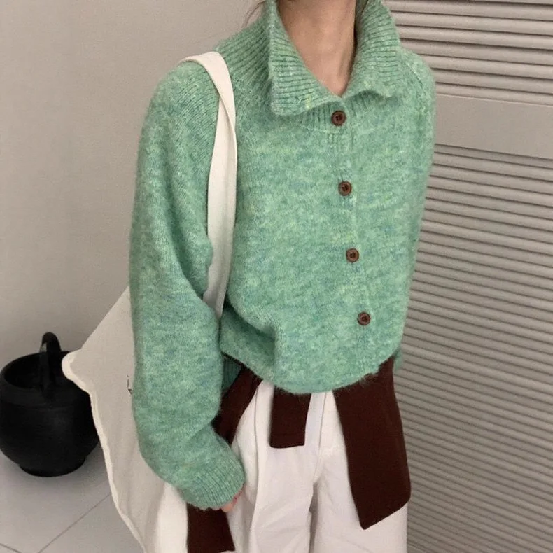 

For The Autumn and Winter of 2025 Loose Solid-colored High-neck Single-breasted Knitted Cardigan and A Lapel Sweater Jacket