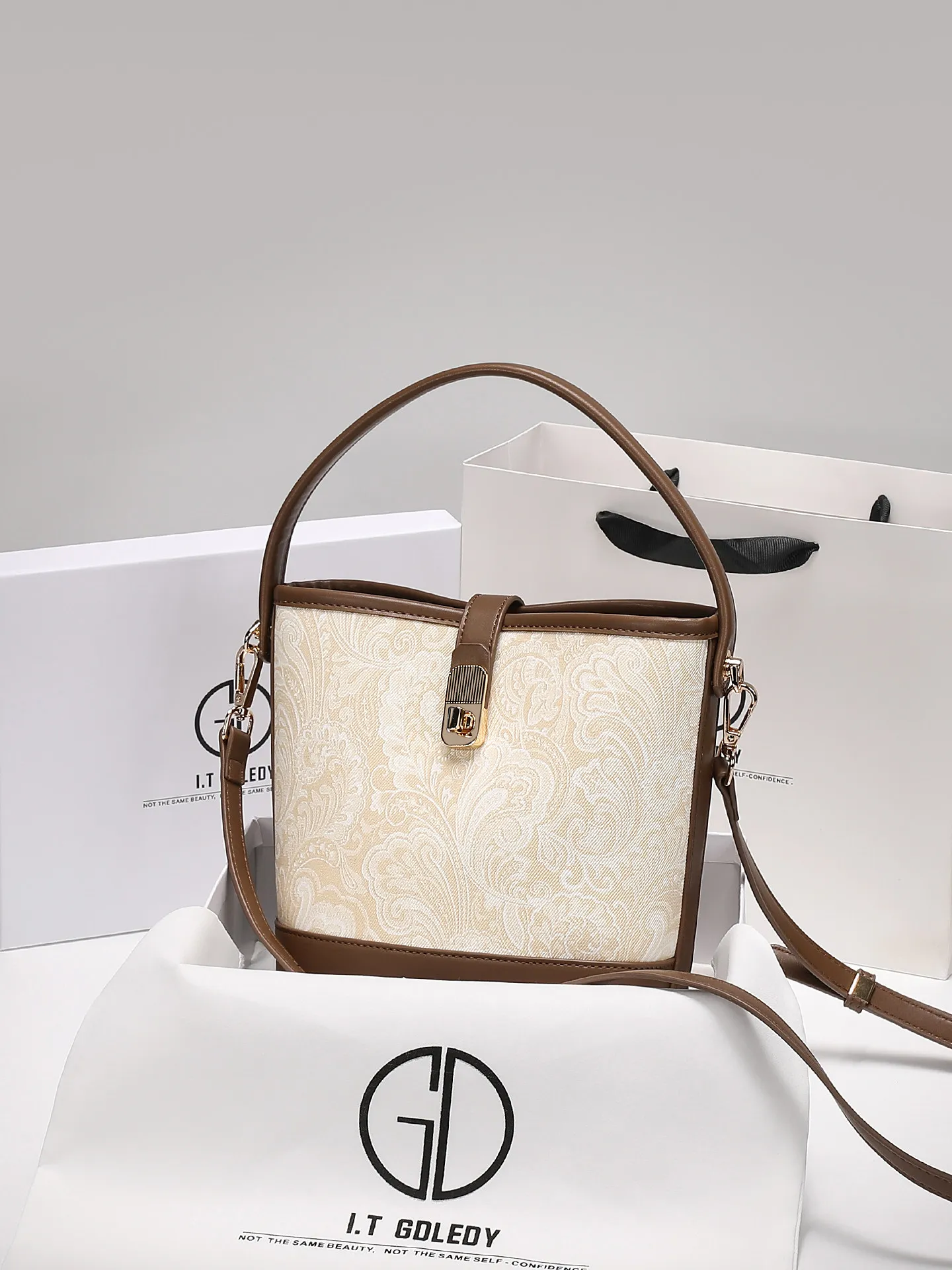 

Elegant and Luxury Handheld Bucket Bag with Exquisite Embroidery and High Quality Leather 2026 Women Chinese Style Crossbody Bag