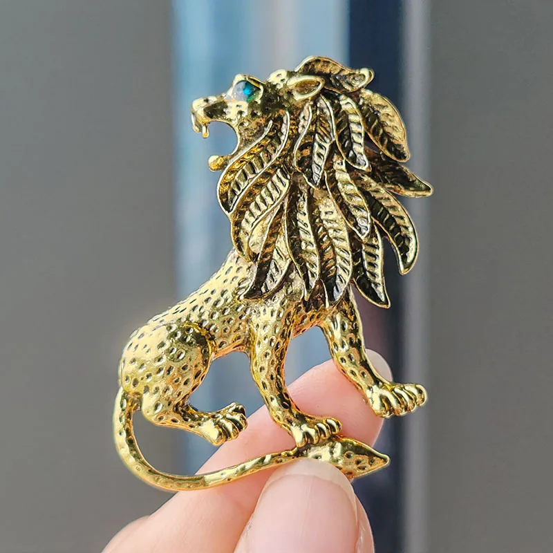 Vintage Brooches For Women Men Temperament Baroque Palace Fashion Personalized Scorpion Lion Crown Shield Brooch Lapel Pins Gift