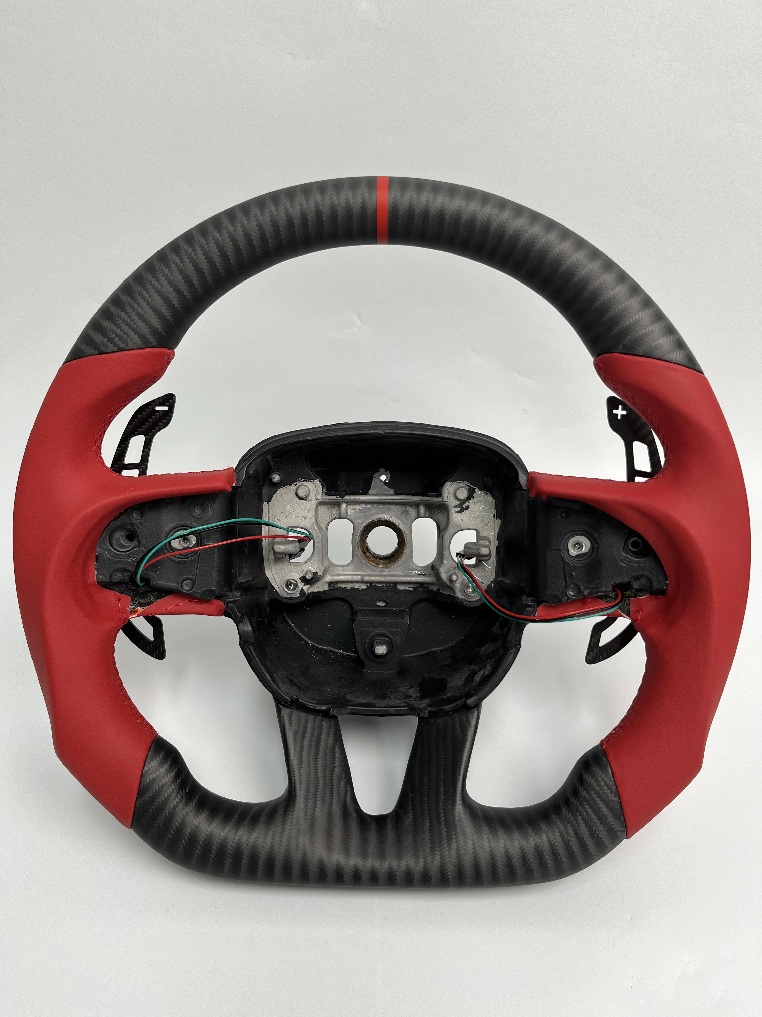Car Accessories Suitable for    Challenger Charger Genuine Leather Perforated Leather Forged Carbon Fiber Steering Wheel