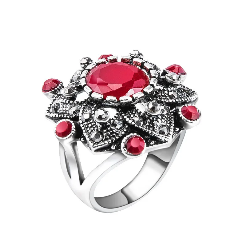 

Vintage palace-style hollowed-out carved ring, exaggerated personality women's accessory