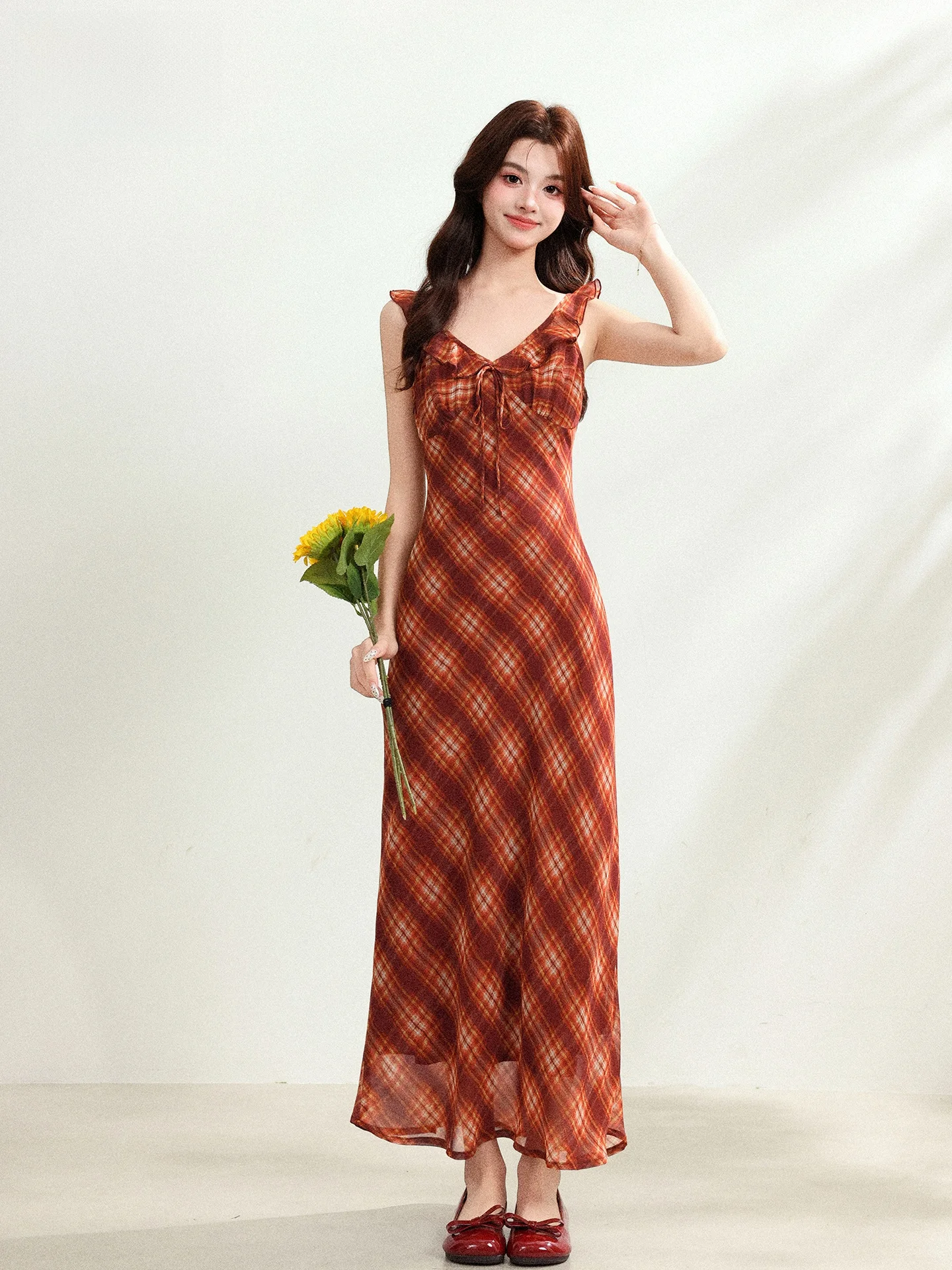 

Orange Retro Plaid V-neck Dress Women's New 2026 Summer Bell Sleeve Slimming Holiday Long Skirt Commute Style High Waist
