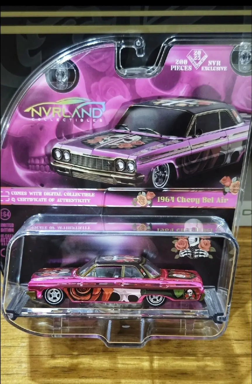 

2025 gtshow GREENLIGHT x nvrland 1:64 1964 bel air Limited edition to the exhibition