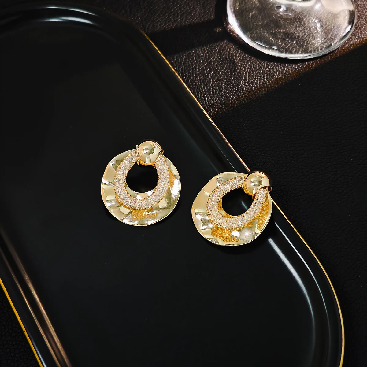Gold Color Exaggerated Vintage Style Earrings Made of Metal Delicate Textured Leaf Geometric Irregular Earring Women Y2k Jewelry