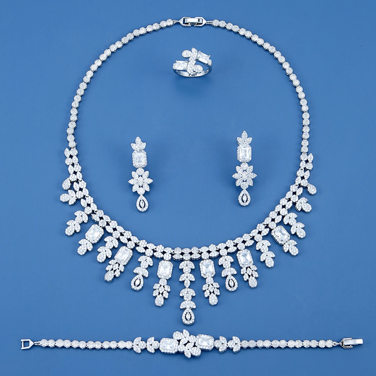 مجموعة مجوهرات عصرية مكونة من 4 قطع للمهرجانات وحفلات أعياد الميلاد وأسلوب رومانسي وأنيق، تصميم فريد ومبتكر #4
