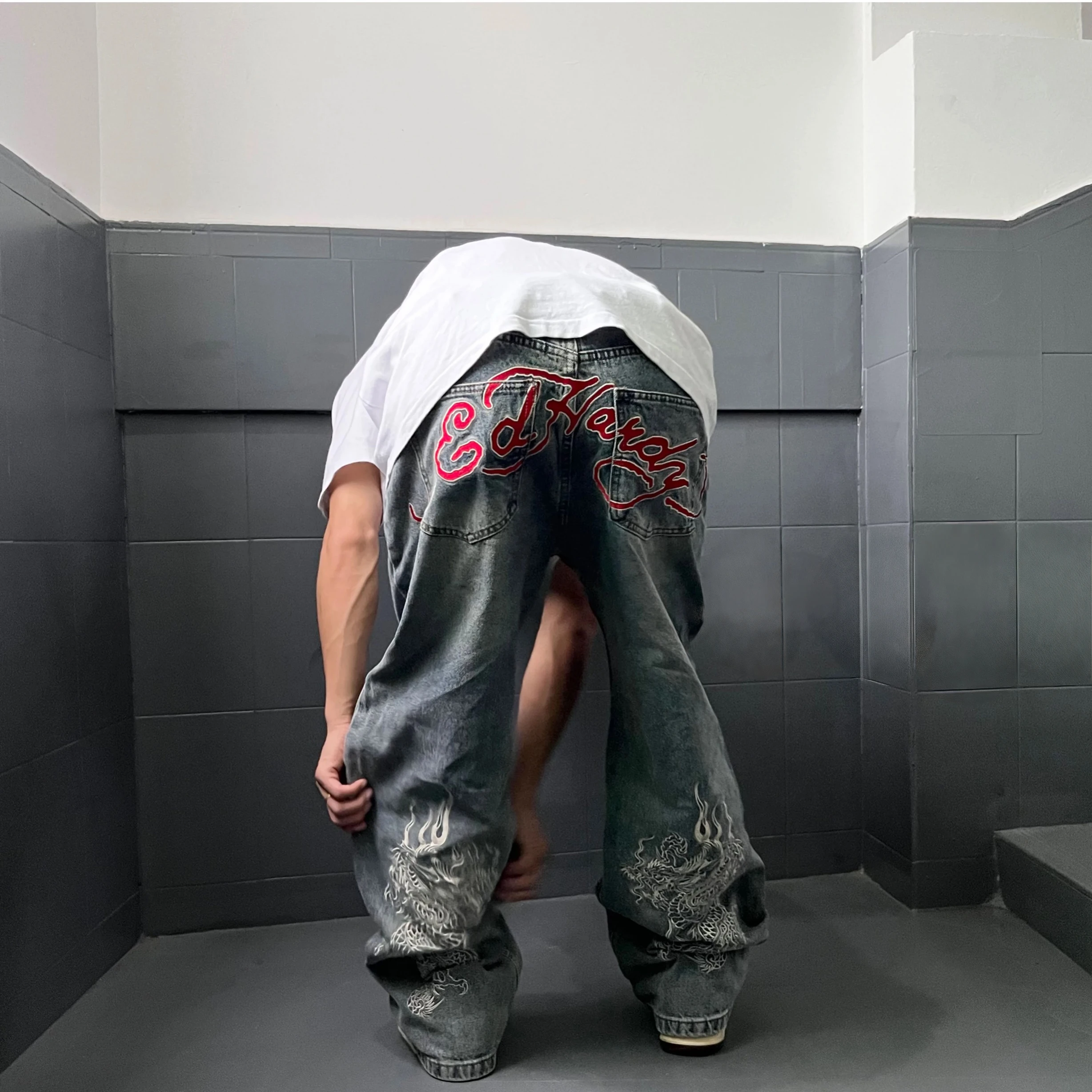 

Мужские джинсы в стиле ретро с вышивкой «Двойной Дракон», свободные прямые брюки для скейтбординга, повседневные, со средней посадкой, без...