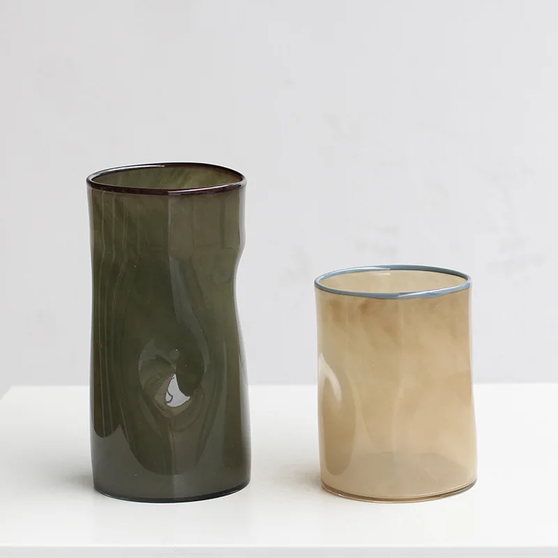 シンプルなカラーエッジスクエアピットストレートガラス花瓶高級ダイニングテーブルカウンター花瓶